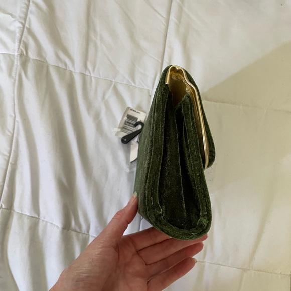 NWT Velvet Green Clutch by Floral Fiesta - Picture 5 of 6
